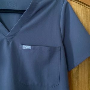 Figs Catarina One-Pocket Scrub Top - Charcoal M